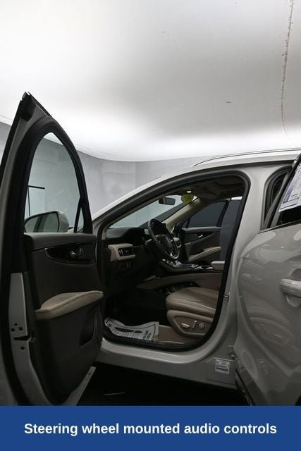 Used 2022 Lincoln Nautilus Reserve AWD/4WD image 17