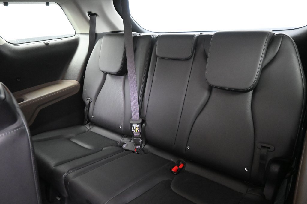Used 2025 Kia Carnival EX FWD image 25