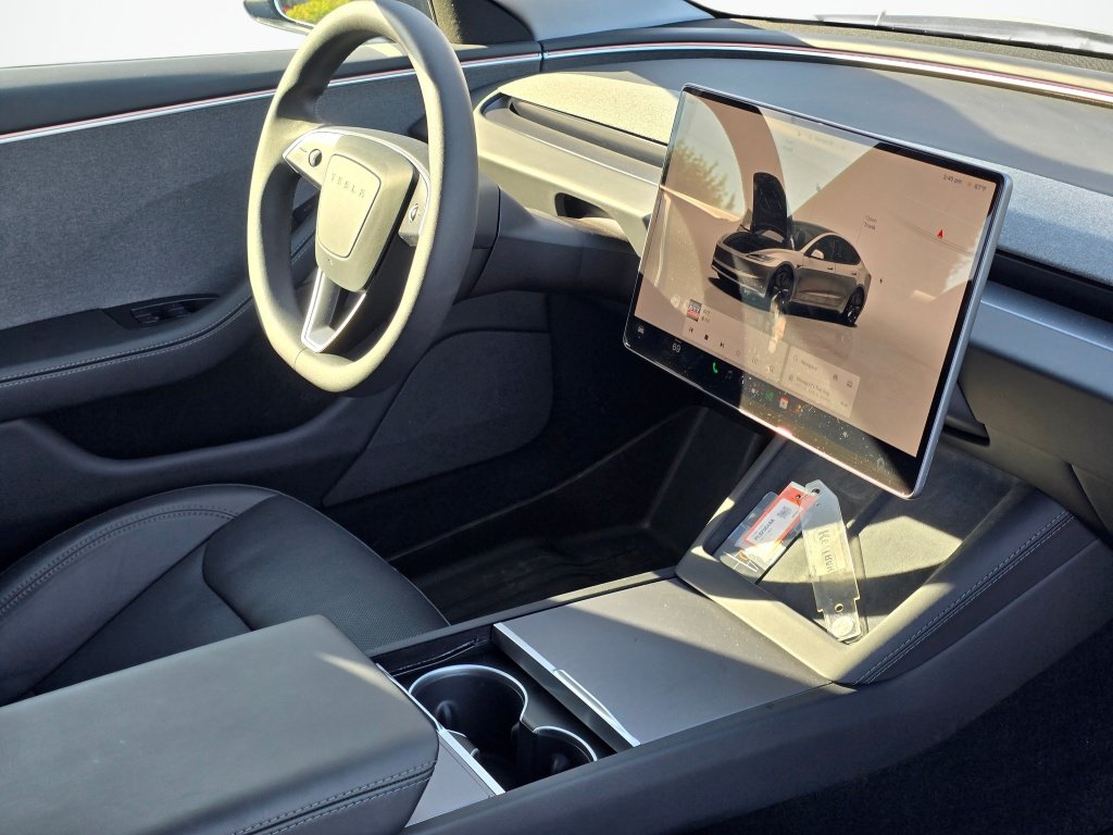 Used 2024 Tesla Model 3 Standard Range RWD image 25