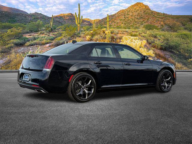 Used 2022 Chrysler 300 S image 4