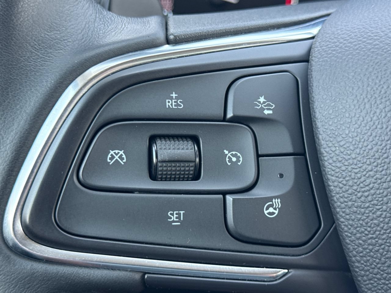 Used 2023 Buick Envision Preferred AWD/4WD image 27