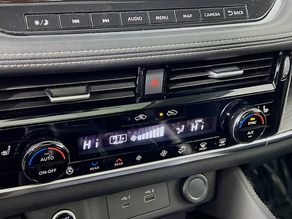 Used 2021 Nissan Rogue Platinum image 16