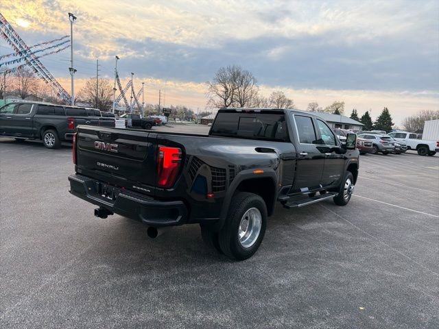 Used 2024 GMC Sierra 3500 Denali w/ Denali Reserve Package image 16