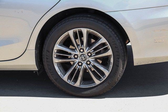 Used 2016 Toyota Camry SE FWD image 9