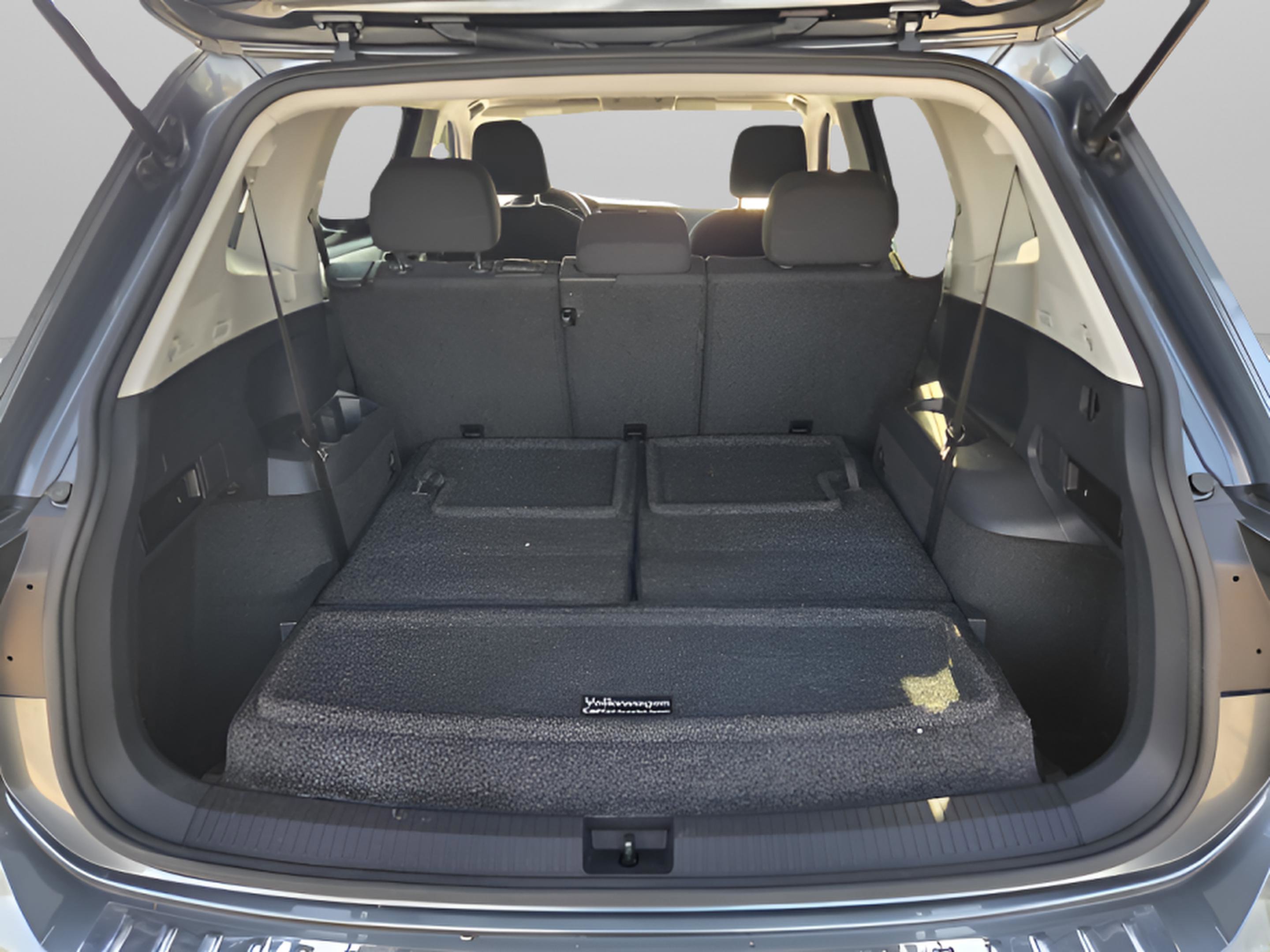 Used 2019 Volkswagen Tiguan S w/ Driver Assistance Package image 28