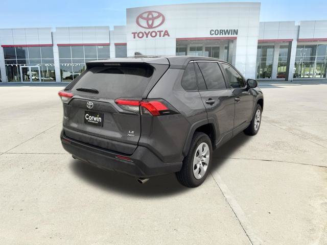 Used 2023 Toyota RAV4 LE AWD/4WD image 4