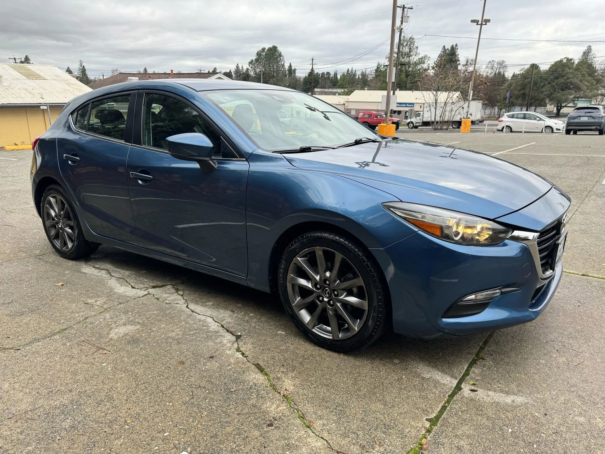 Used 2018 MAZDA MAZDA3 Touring image 9