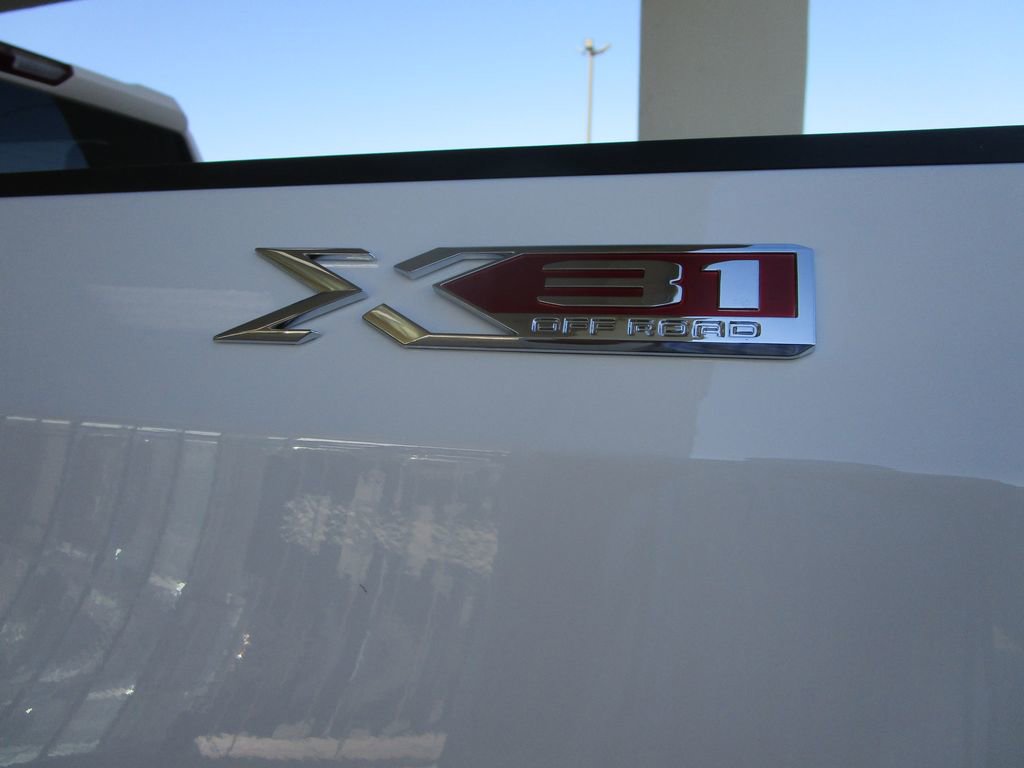 New 2026 GMC Sierra 1500 Elevation image 11