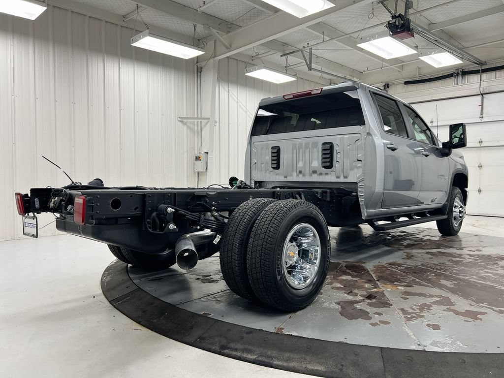 New 2026 Chevrolet Silverado 3500 LT w/ Convenience Package AWD/4WD image 3