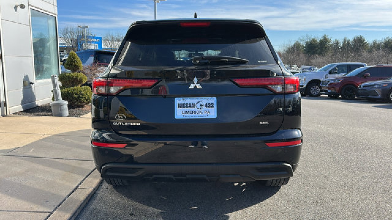 Used 2022 Mitsubishi Outlander SEL image 6