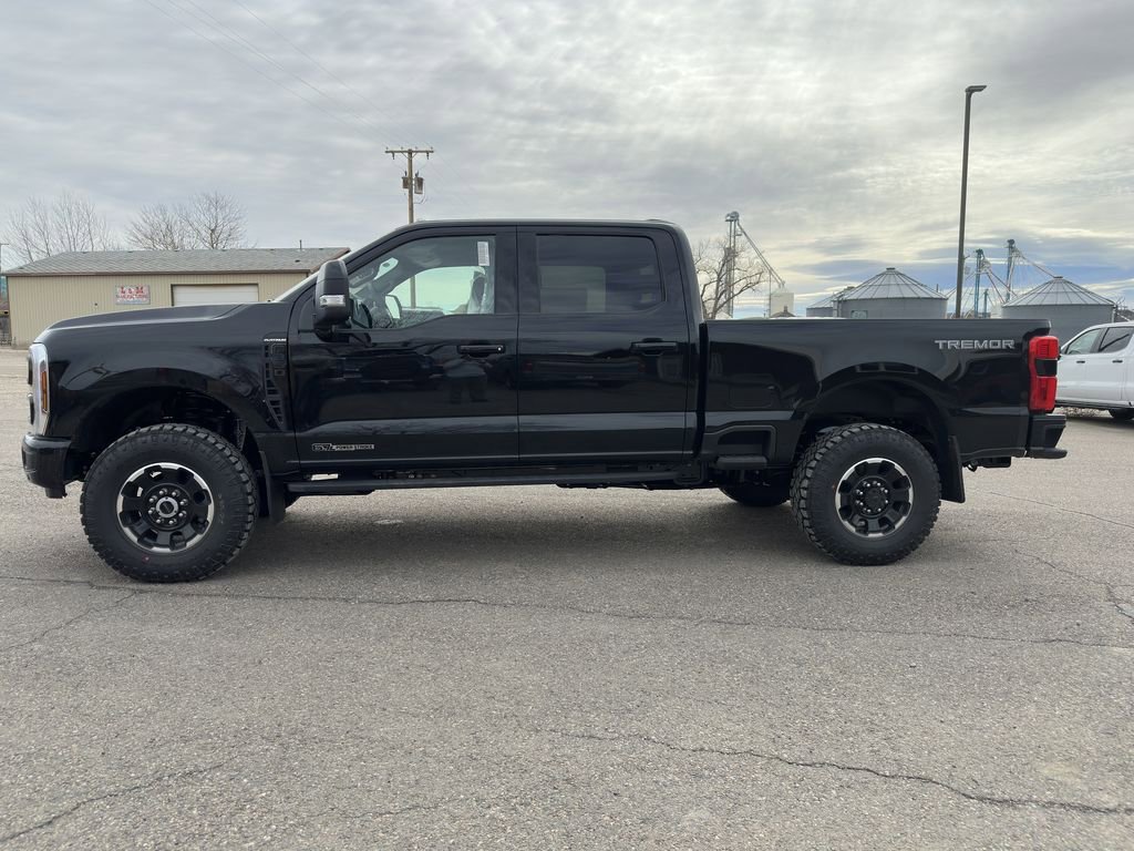 New 2026 Ford F350 Platinum w/ Tremor Off-Road Package image 4