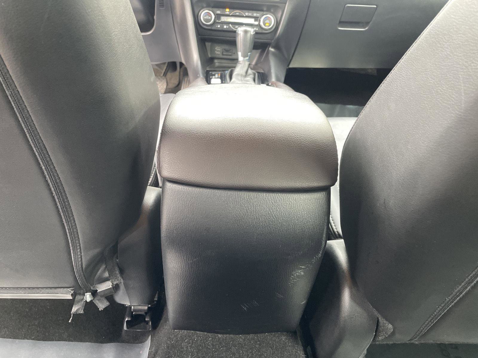 Used 2018 MAZDA MAZDA3 Touring image 24