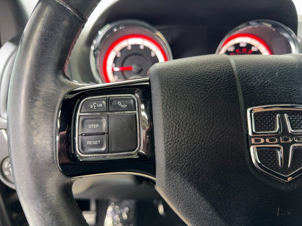 Used 2018 Dodge Grand Caravan SXT w/ Blacktop Package image 25