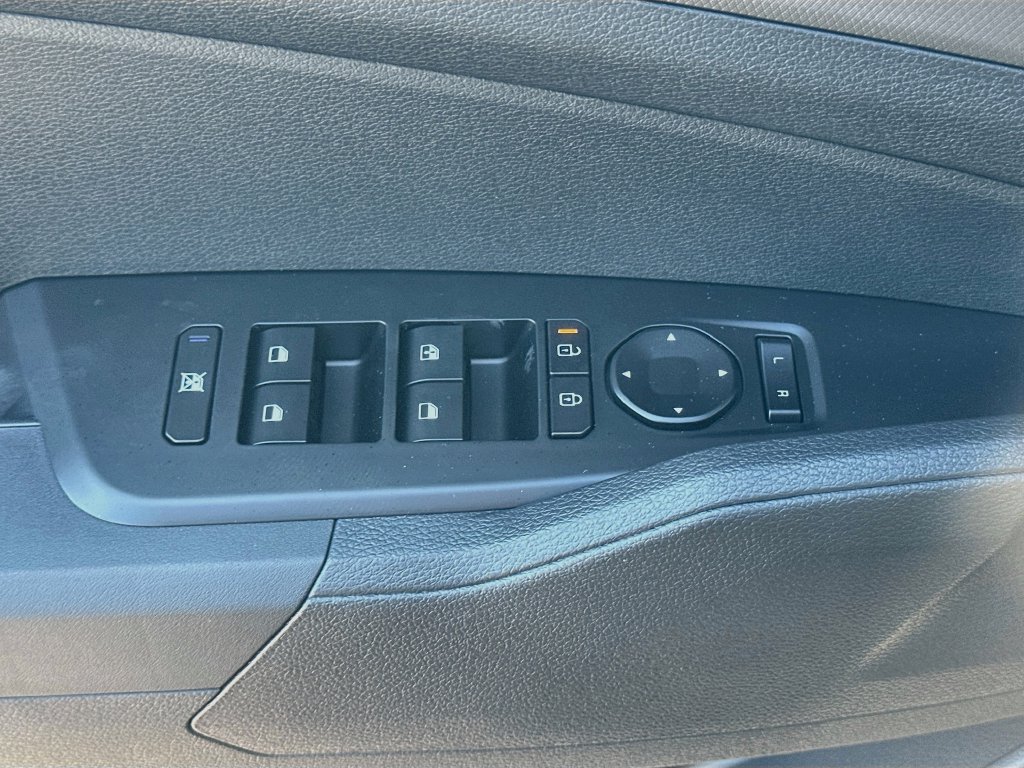 New 2027 Kia Sportage S FWD image 17