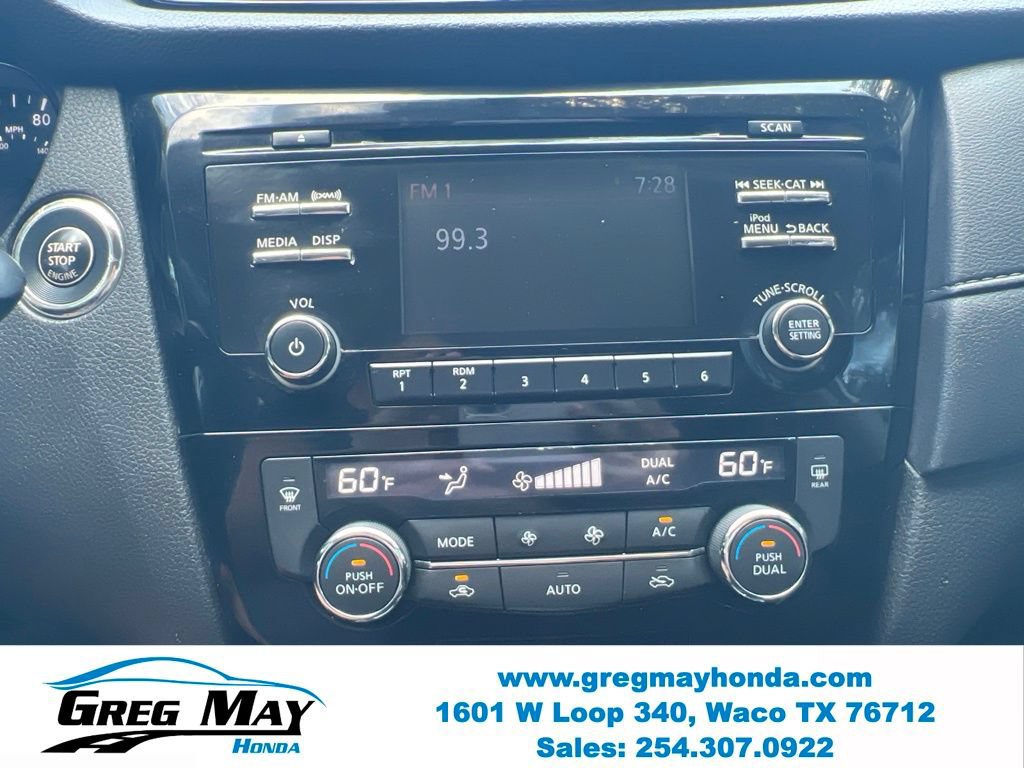 Used 2017 Nissan Rogue SV w/ SV Family Package FWD image 30