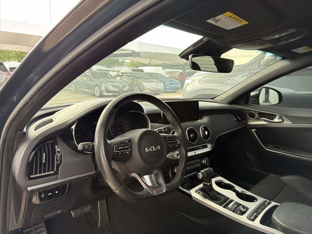 Used 2022 Kia Stinger GT1 RWD image 6
