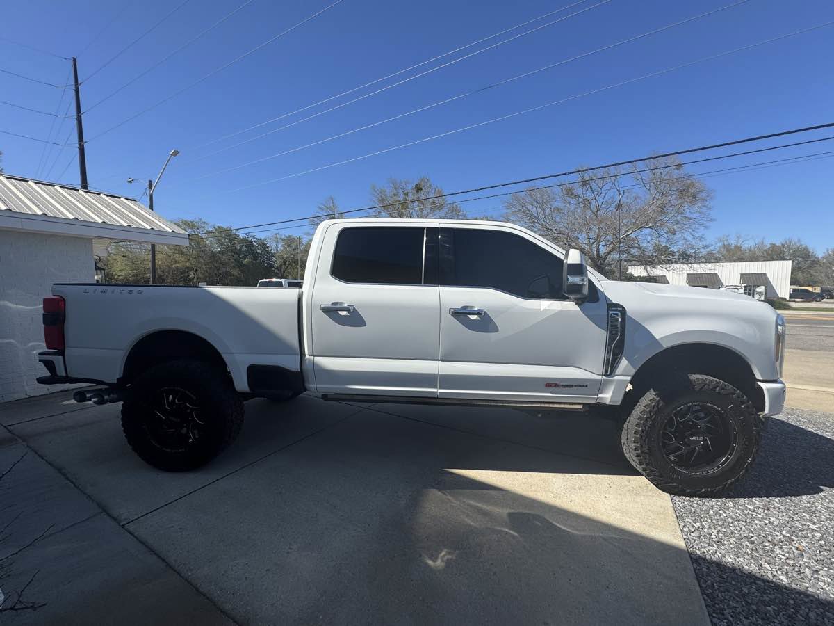 Used 2023 Ford F250 Limited w/ FX4 Off-Road Package image 43