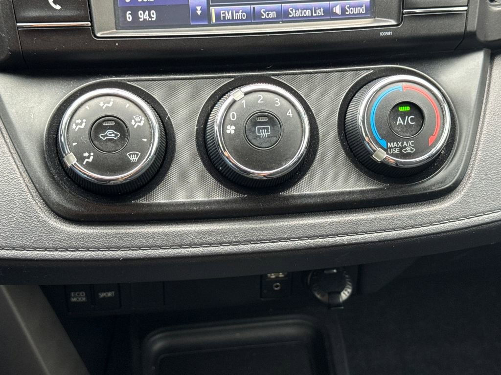 Used 2016 Toyota RAV4 LE image 16