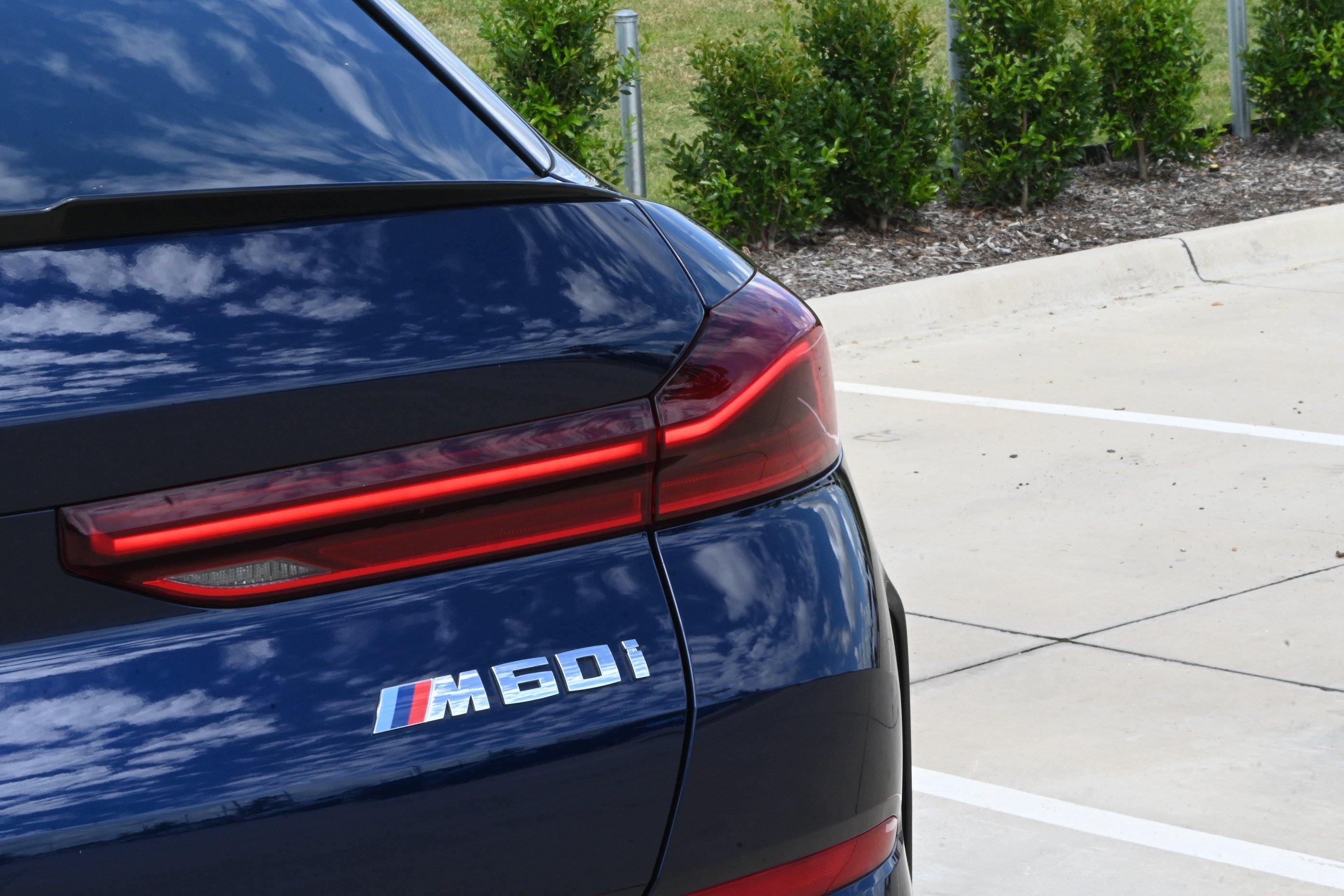 Used 2025 BMW X6 M60i AWD/4WD image 39