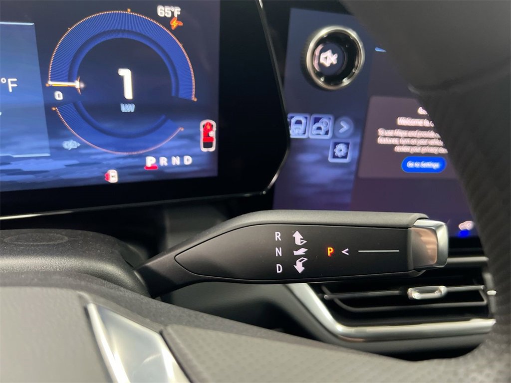 New 2026 Chevrolet Equinox EV LT image 17