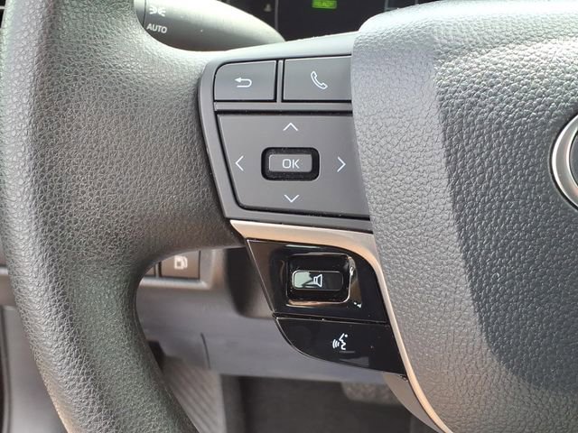 Used 2025 Toyota Camry LE FWD image 13