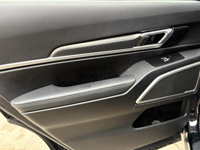 Used 2020 Kia Telluride S w/ S 8 Passenger Seating Package image 13