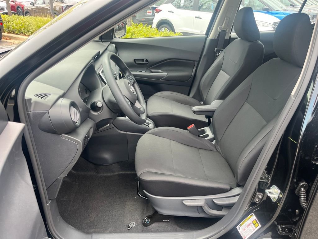 New 2025 Nissan Kicks Play S image 13