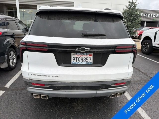 Used 2025 Chevrolet Traverse LT w/ Driver Confidence Package AWD/4WD image 6