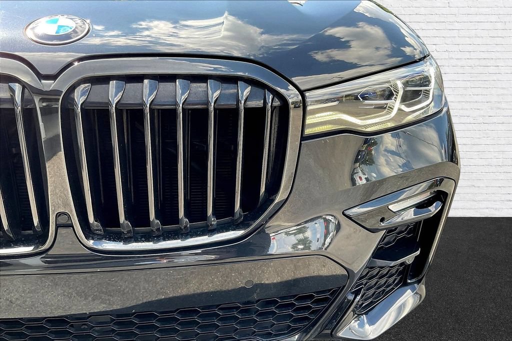 Used 2022 BMW X7 xDrive40i w/ M Sport Package AWD/4WD image 31