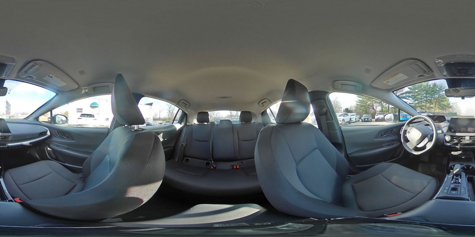 Used 2025 Toyota Prius LE image 40