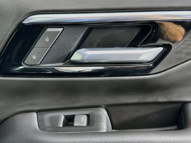 Used 2025 Chevrolet Tahoe LS RWD image 27
