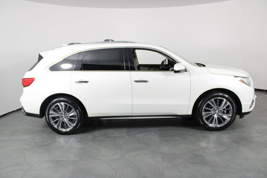 Used 2017 Acura MDX w/ Technology Package AWD/4WD image 11