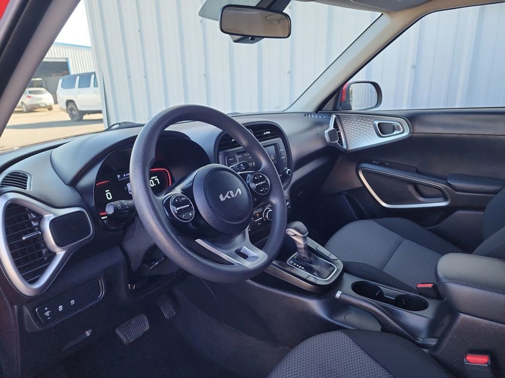 Used 2024 Kia Soul LX w/ Option Group 015 image 14