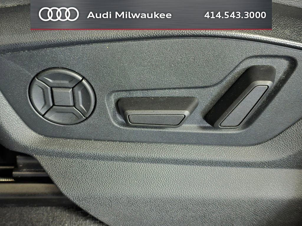 Used 2023 Audi Q8 Premium w/ Convenience Package AWD/4WD image 17