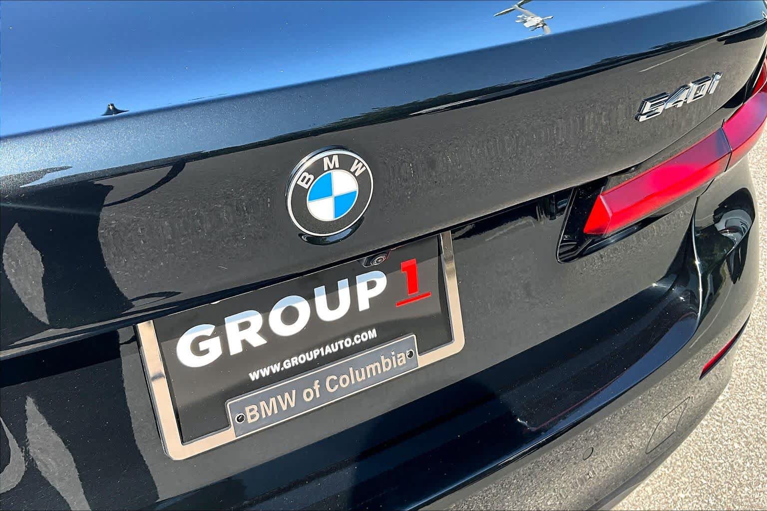Used 2023 BMW 540i w/ Premium Package RWD image 9