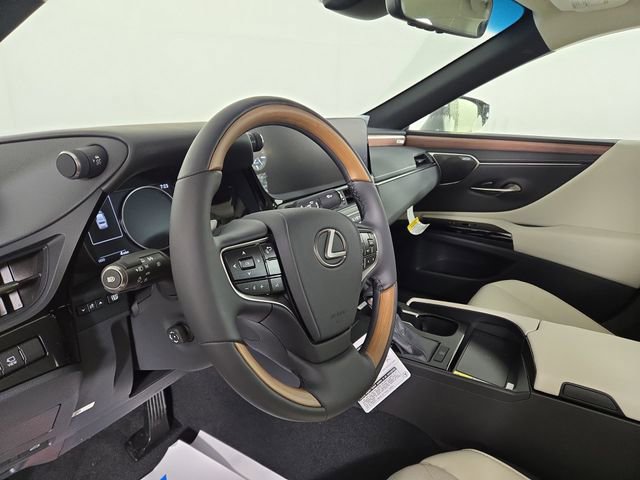 New 2025 Lexus ES 350 Luxury image 15