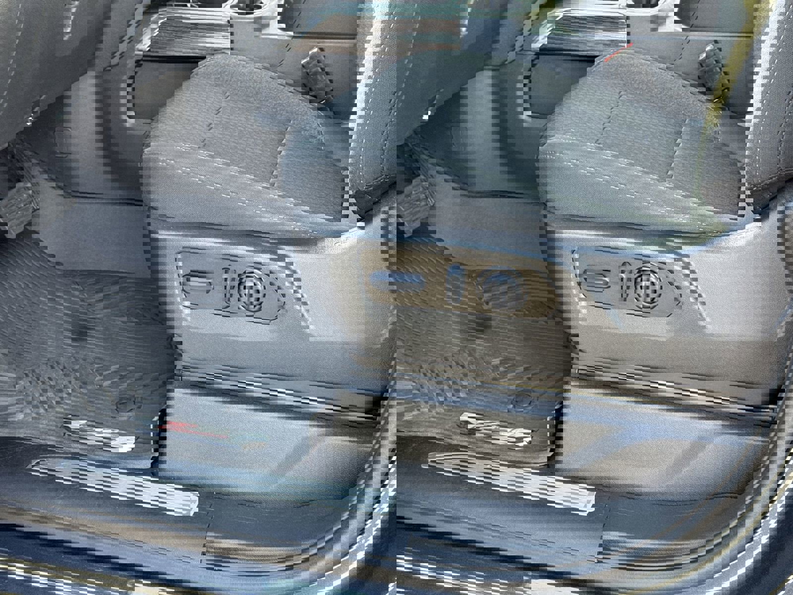 Used 2022 Chevrolet Silverado 1500 RST image 17