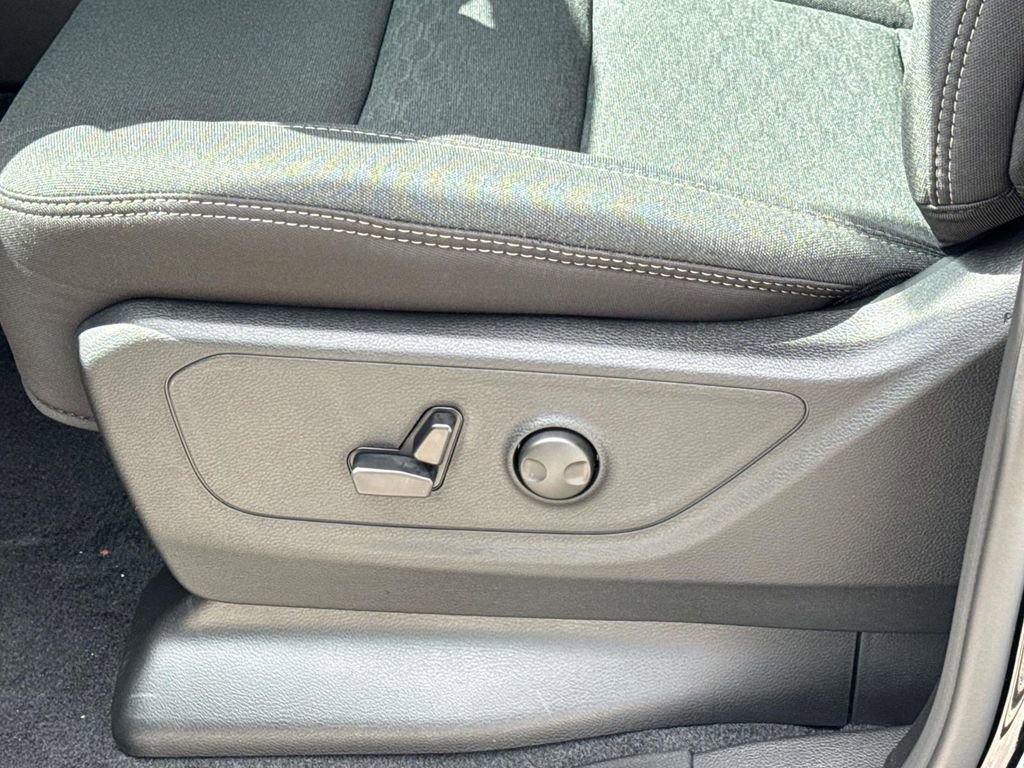 New 2025 RAM 1500 Big Horn image 14