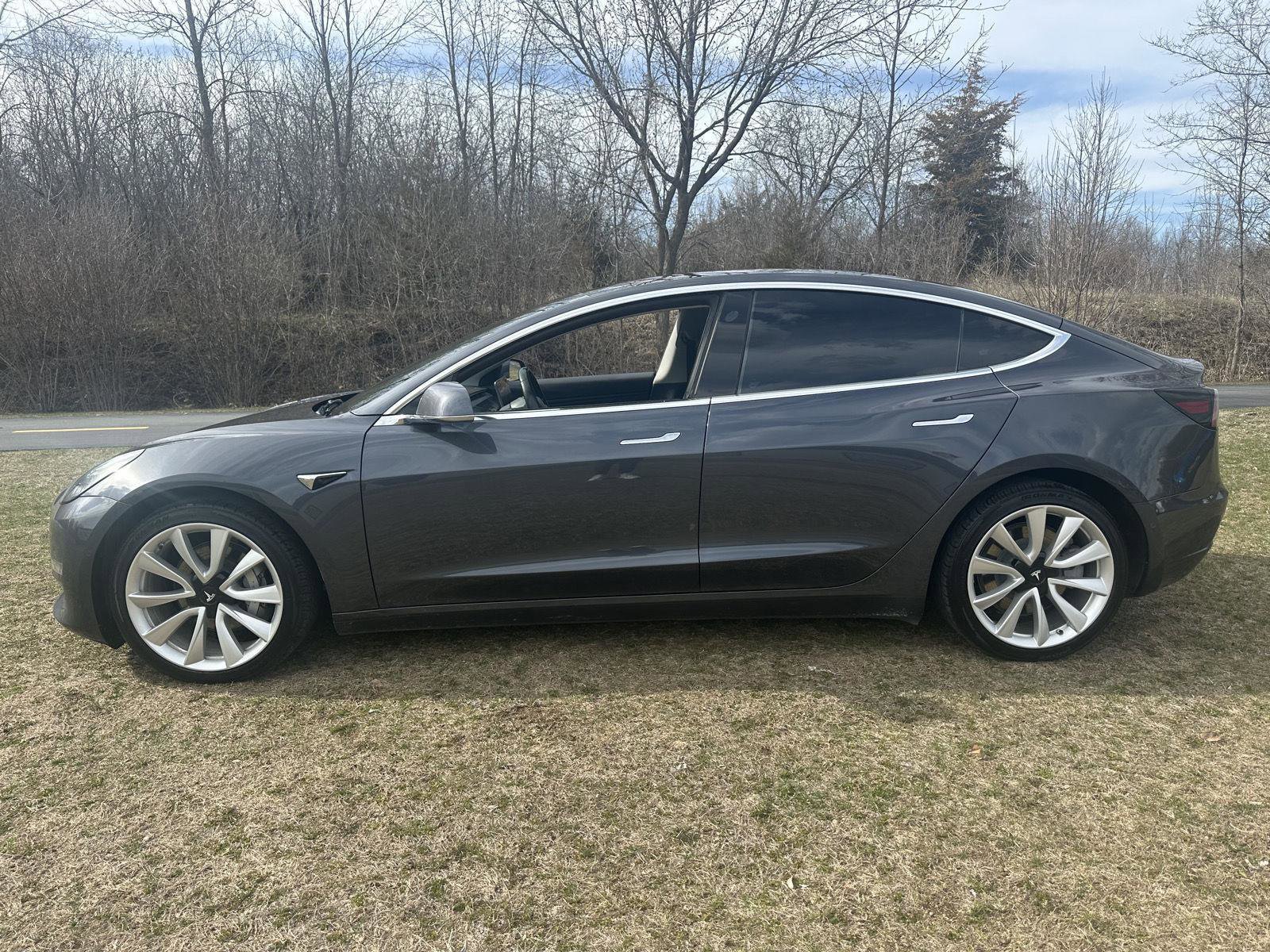 Used 2018 Tesla Model 3 Long Range image 2