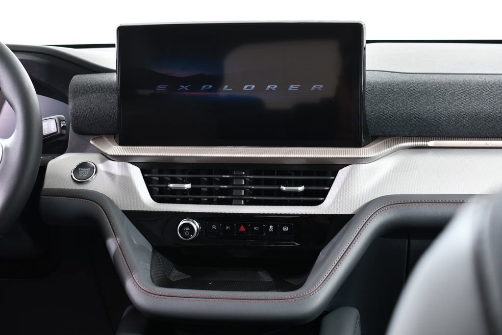 New 2026 Ford Explorer Active w/ Active Comfort Package image 9