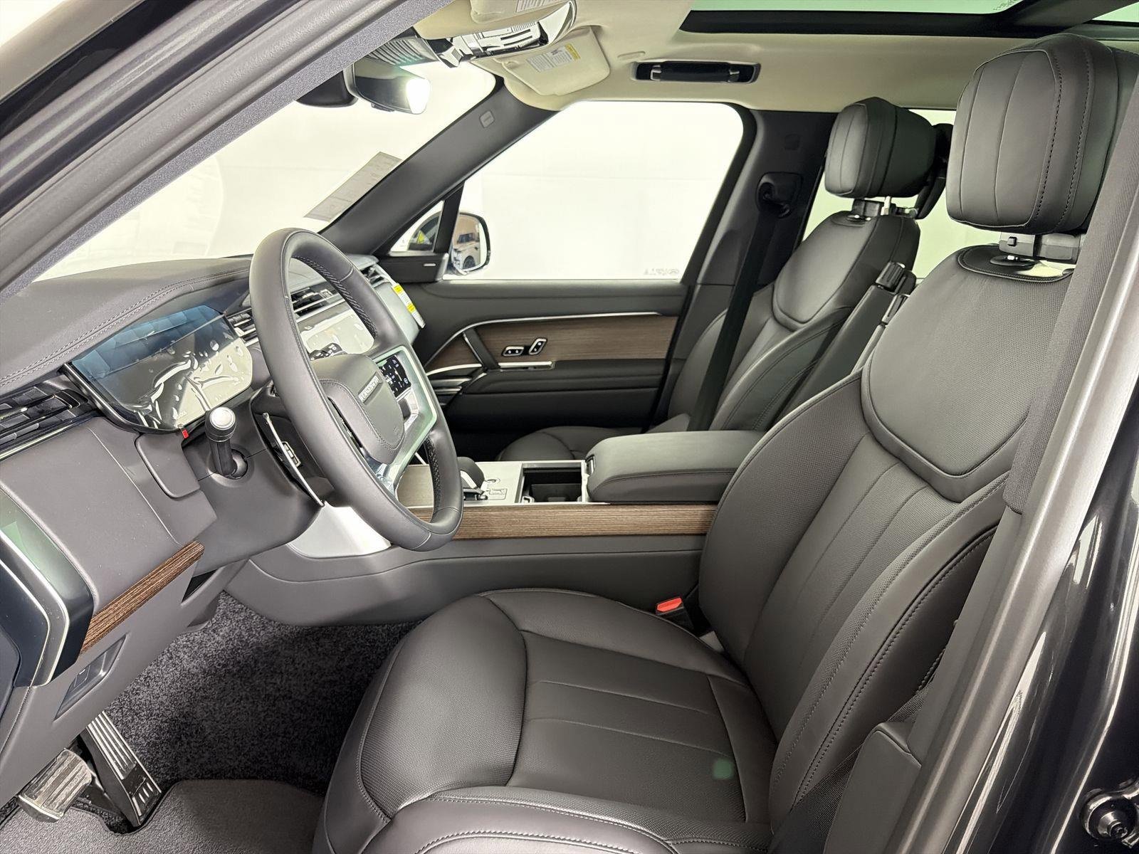 New 2026 Land Rover Range Rover SE image 23