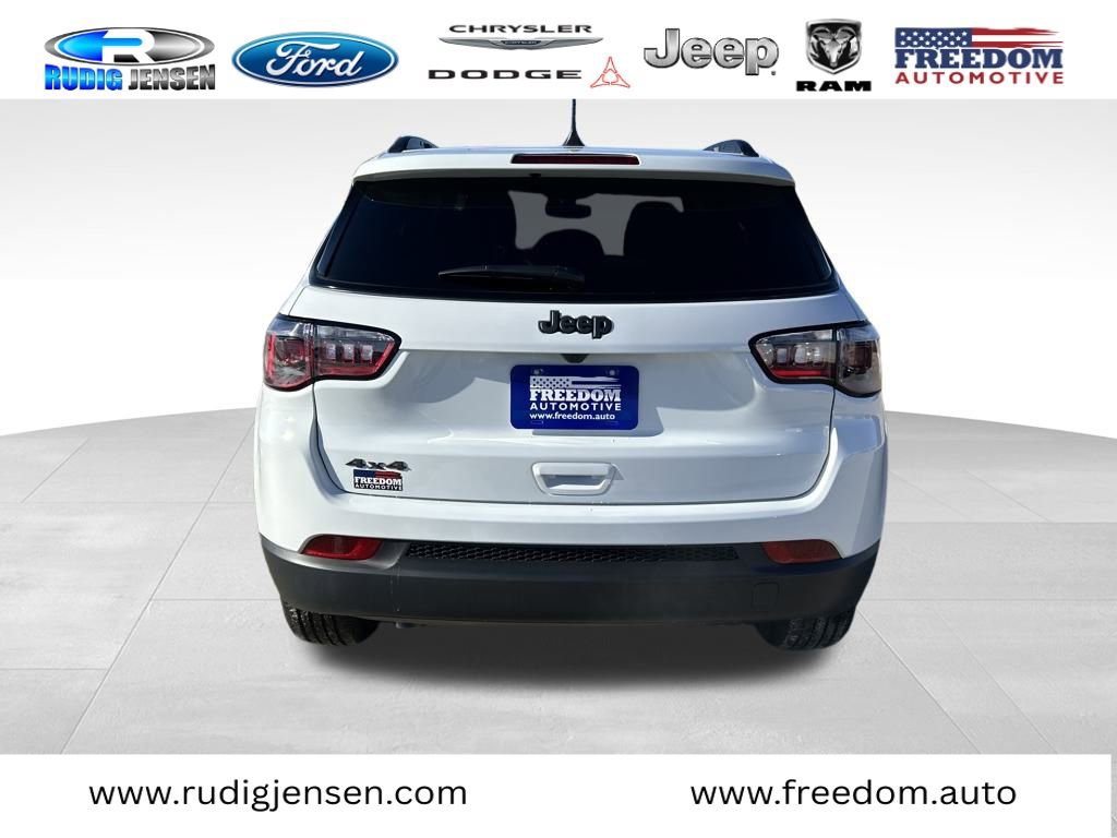 New 2026 Jeep Compass Latitude image 7