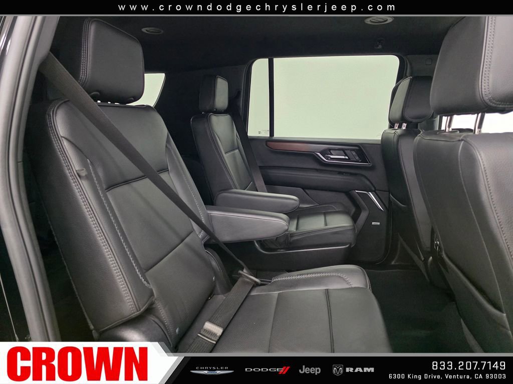 Used 2025 GMC Yukon XL Denali AWD/4WD image 17