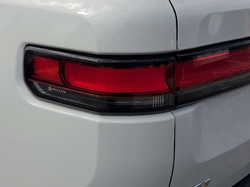 Used 2022 Rivian R1T Launch Edition AWD/4WD image 9