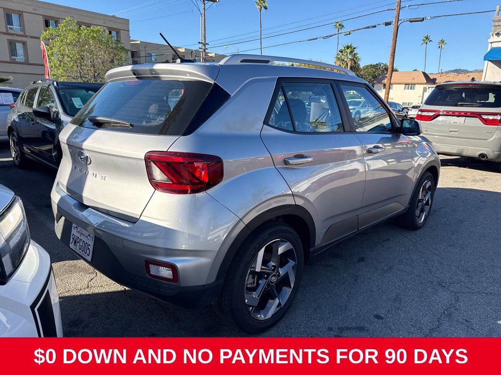 Used 2026 Hyundai Venue SEL FWD image 9