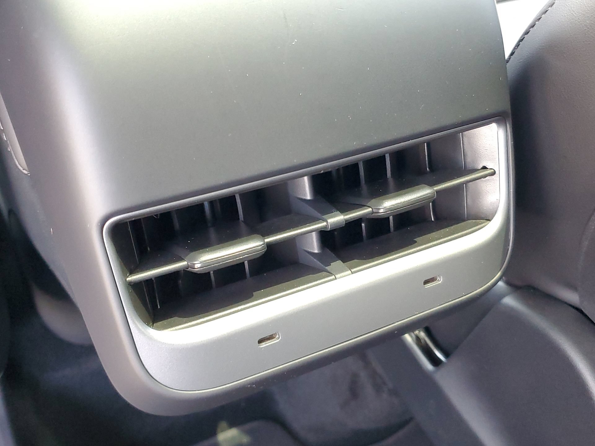 Used 2023 Tesla Model Y 2WD image 12