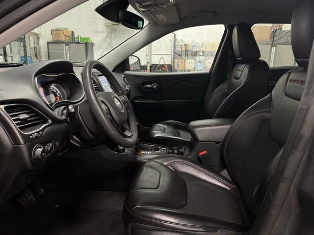 Used 2022 Jeep Cherokee Trailhawk w/ Comfort/Convenience Group image 18