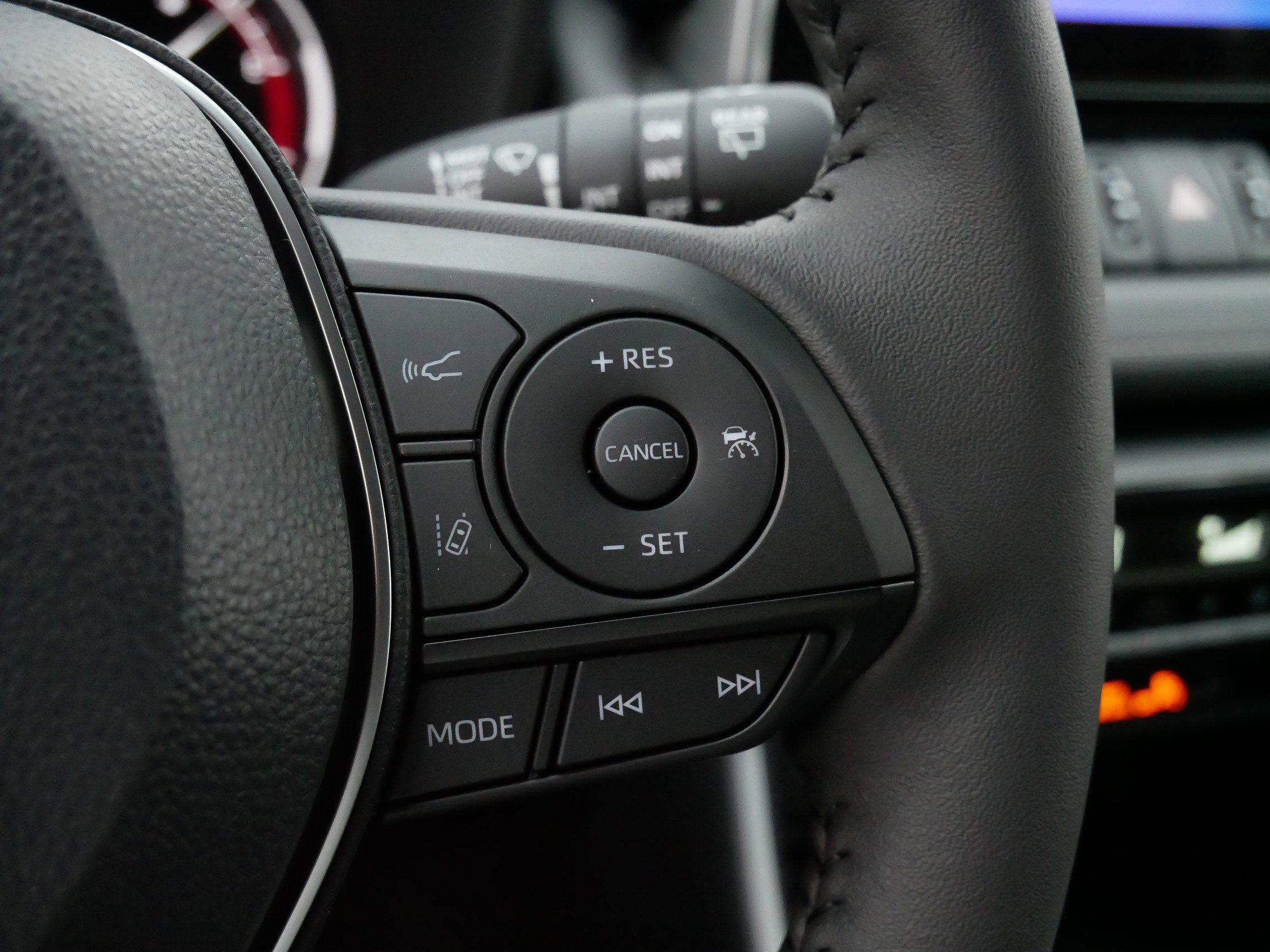 Certified 2025 Toyota RAV4 XLE Premium image 26