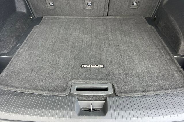 Used 2024 Nissan Rogue SV image 18