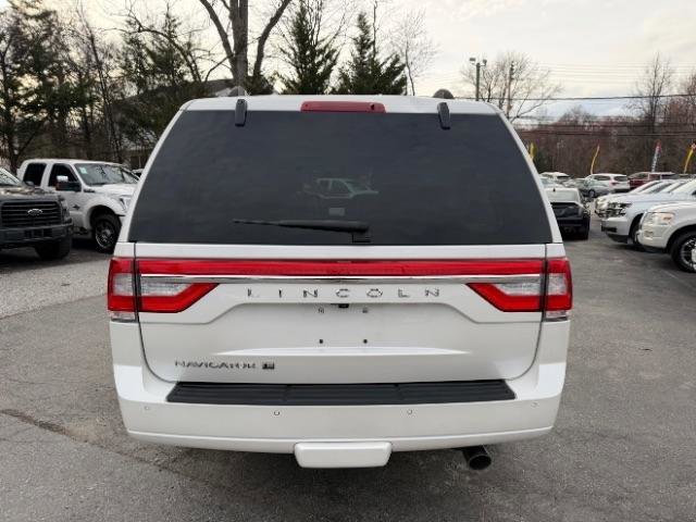 Used 2017 Lincoln Navigator L Reserve AWD/4WD image 4